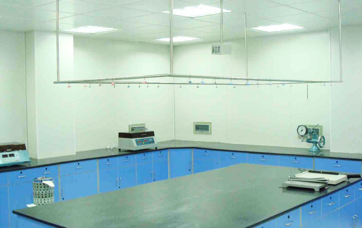 大型恒溫恒濕實(shí)驗(yàn)室與普通恒溫恒濕實(shí)驗(yàn)室的區(qū)