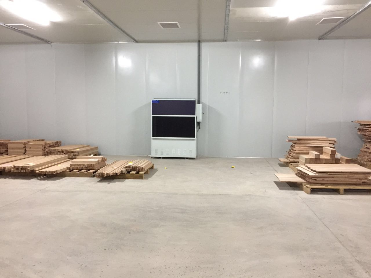 木材調(diào)濕房